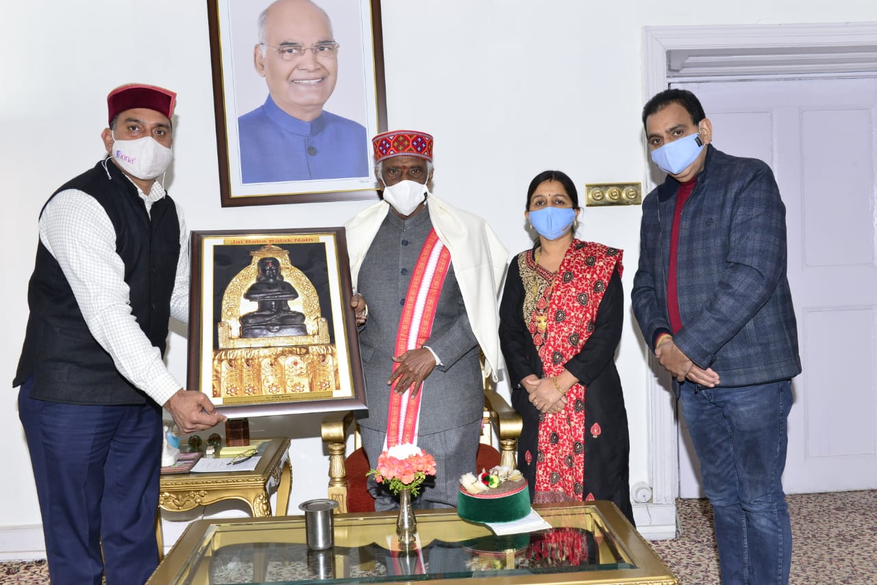 Mr. Anil Soni (President Vyapar Mandal Hamirpur) with Shree Bandaru Dattatreya (Governor Himachal Pradesh)